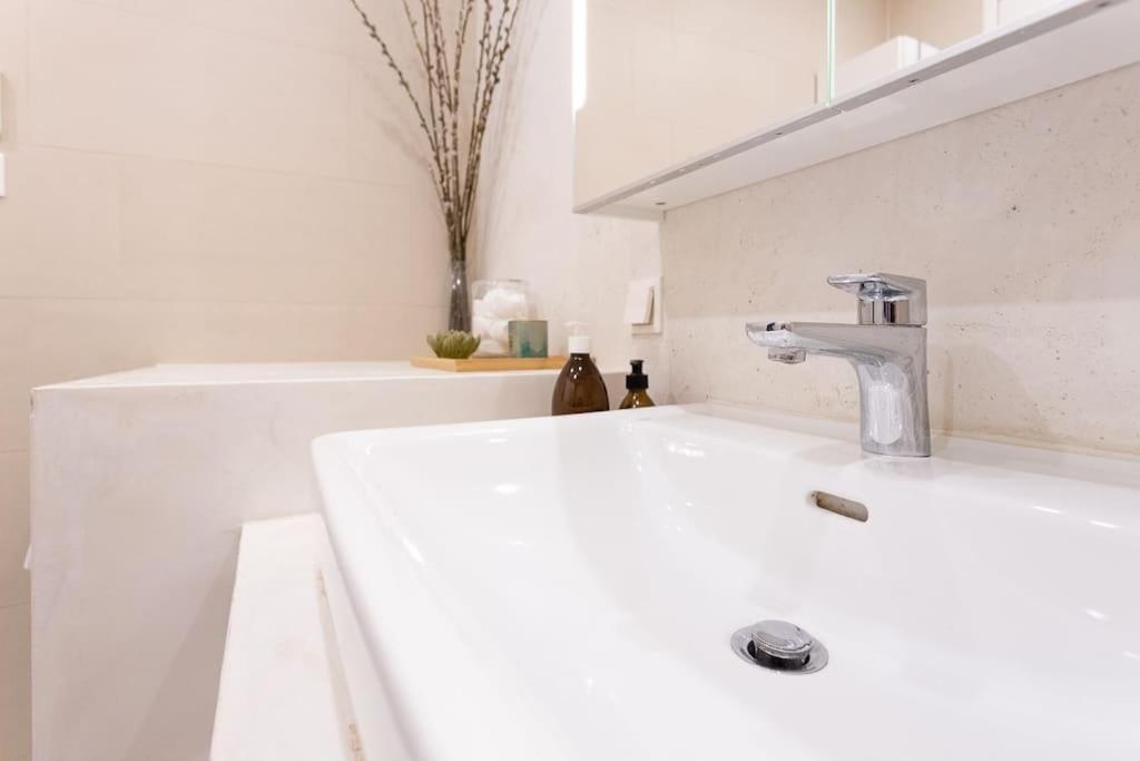 Dream Apartment - Central And Quiet With Ac And Free Parking Garage Vienna Luaran gambar